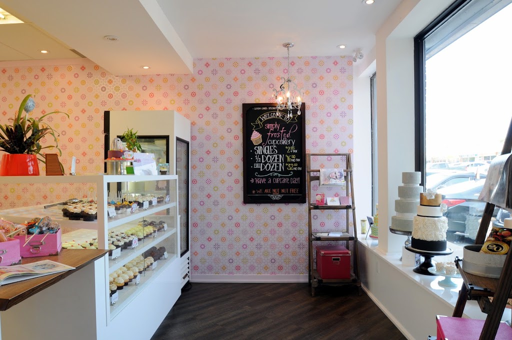 Simply Frosted Cupcakery | 5550 Lawrence Ave E #5, Scarborough, ON M1C 3B2, Canada | Phone: (416) 283-7486