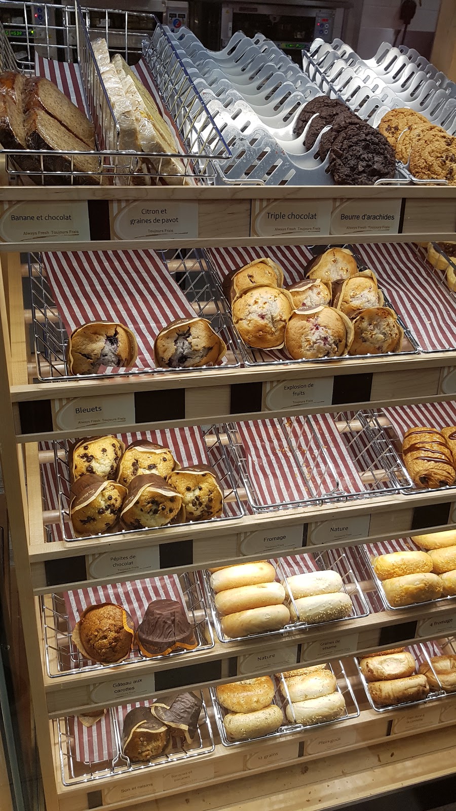 Tim Hortons | 102 Chemin Saint-François-Xavier, Candiac, QC J5R 4Z5, Canada | Phone: (450) 845-7579