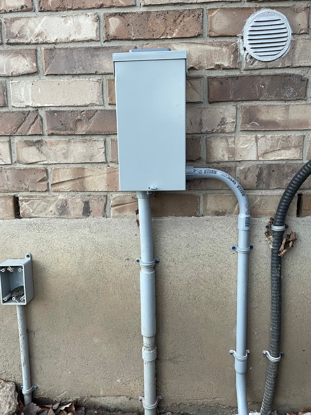 Mckenzie Electric | 115 Matilda St, Stratford, ON N5A 6R9, Canada | Phone: (519) 500-7422
