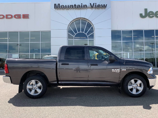 Mountain View Dodge Chrysler Jeep Ram | 32580 11 Range Rd #43, Olds, AB T4H 1P6, Canada | Phone: (403) 556-7332