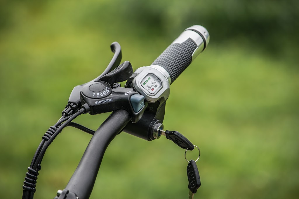 Vibe Ride e-Bikes & E-Scooters Store | 10242 152 St #102, Surrey, BC V3R 6N7, Canada | Phone: (844) 746-8129