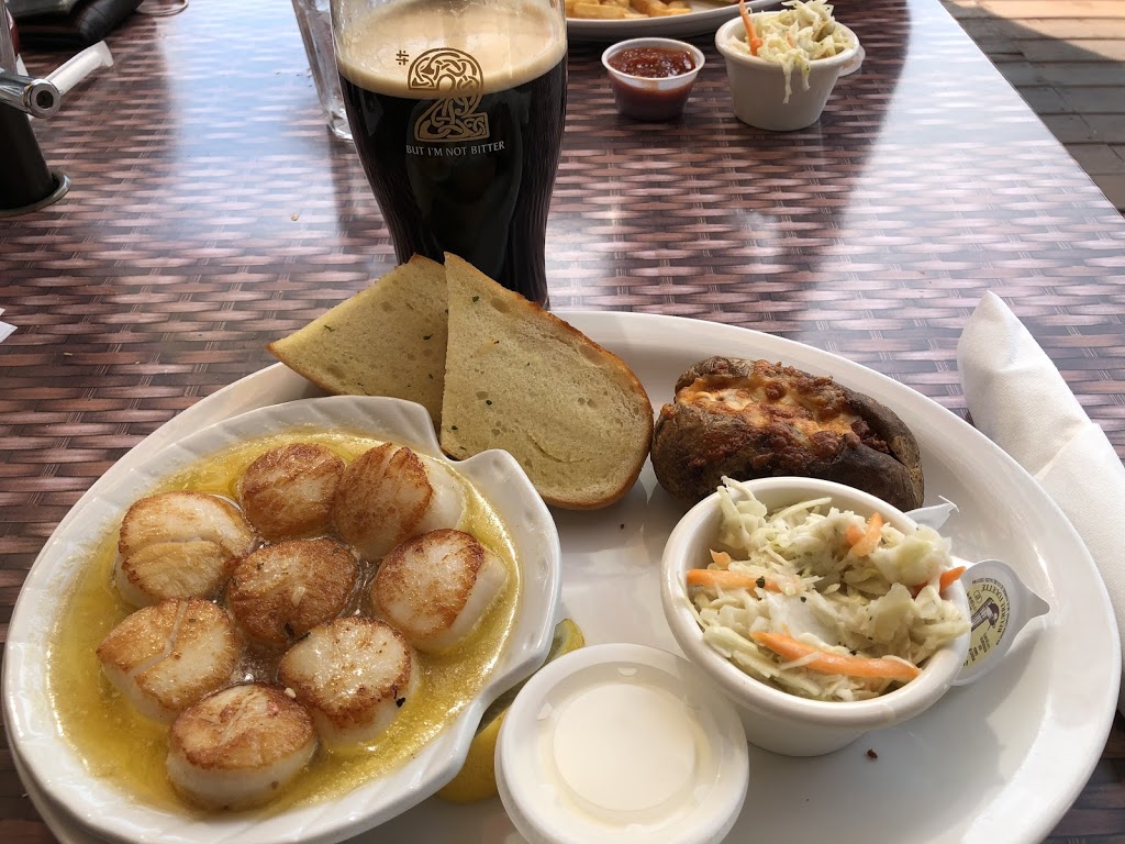 The Boathouse Seafood Restaurant And Waterfront Patio | 32 S Front St, Belleville, ON K8N 2Y3, Canada | Phone: (613) 969-2211