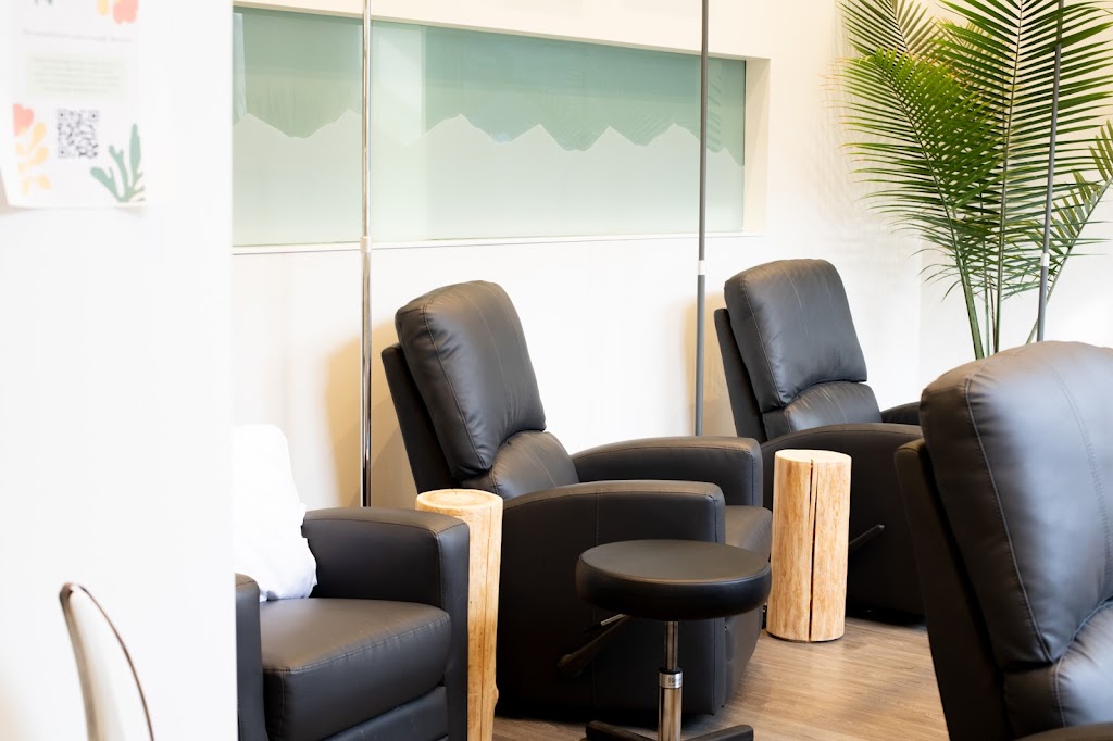 Creekside Health | Integrative Clinic | 2059 Lake Placid Rd #110, Whistler, BC V8E 0B6, Canada | Phone: (604) 962-2447
