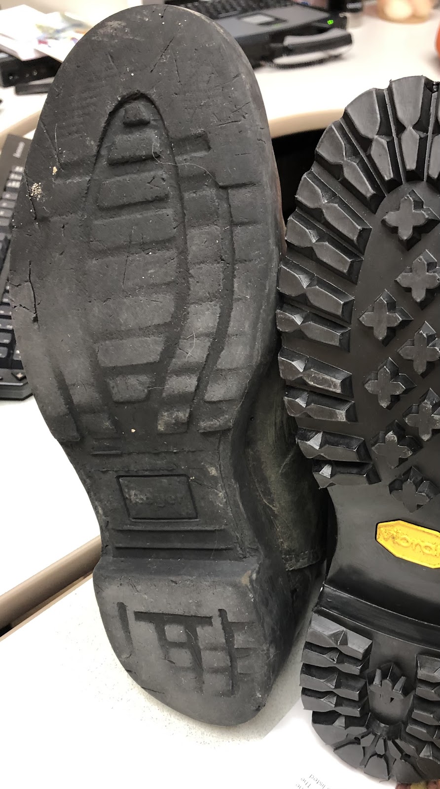Niks Shoe Repair | 79 St Annes Rd, Winnipeg, MB R2M 2Y6, Canada | Phone: (204) 615-7694