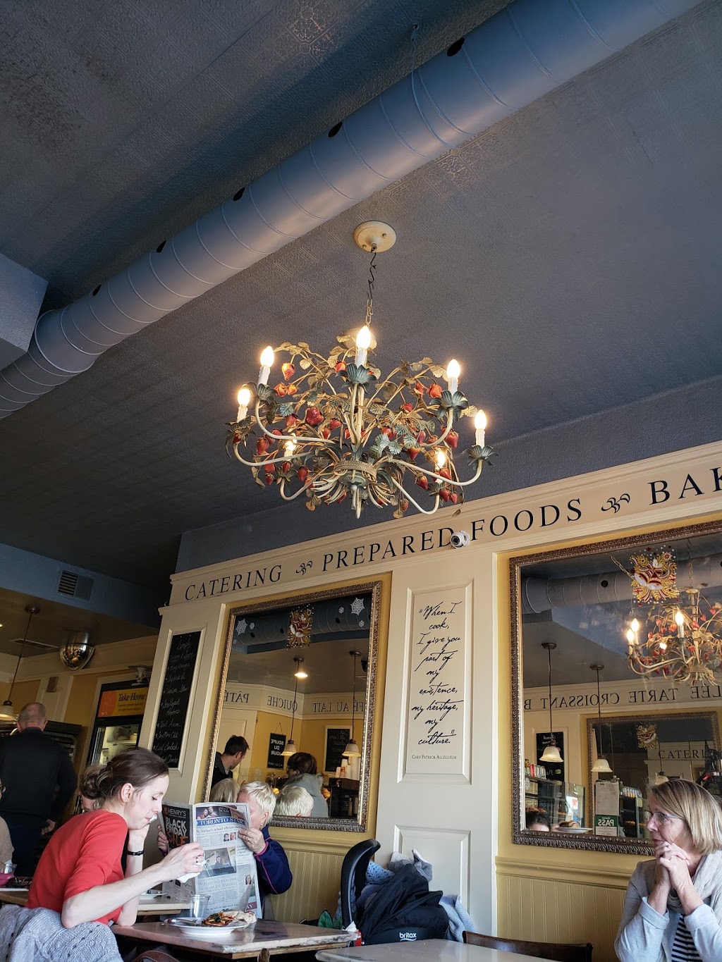 Ma Maison | 4243 Dundas St W, Etobicoke, ON M8X 1Y3, Canada | Phone: (416) 236-2234