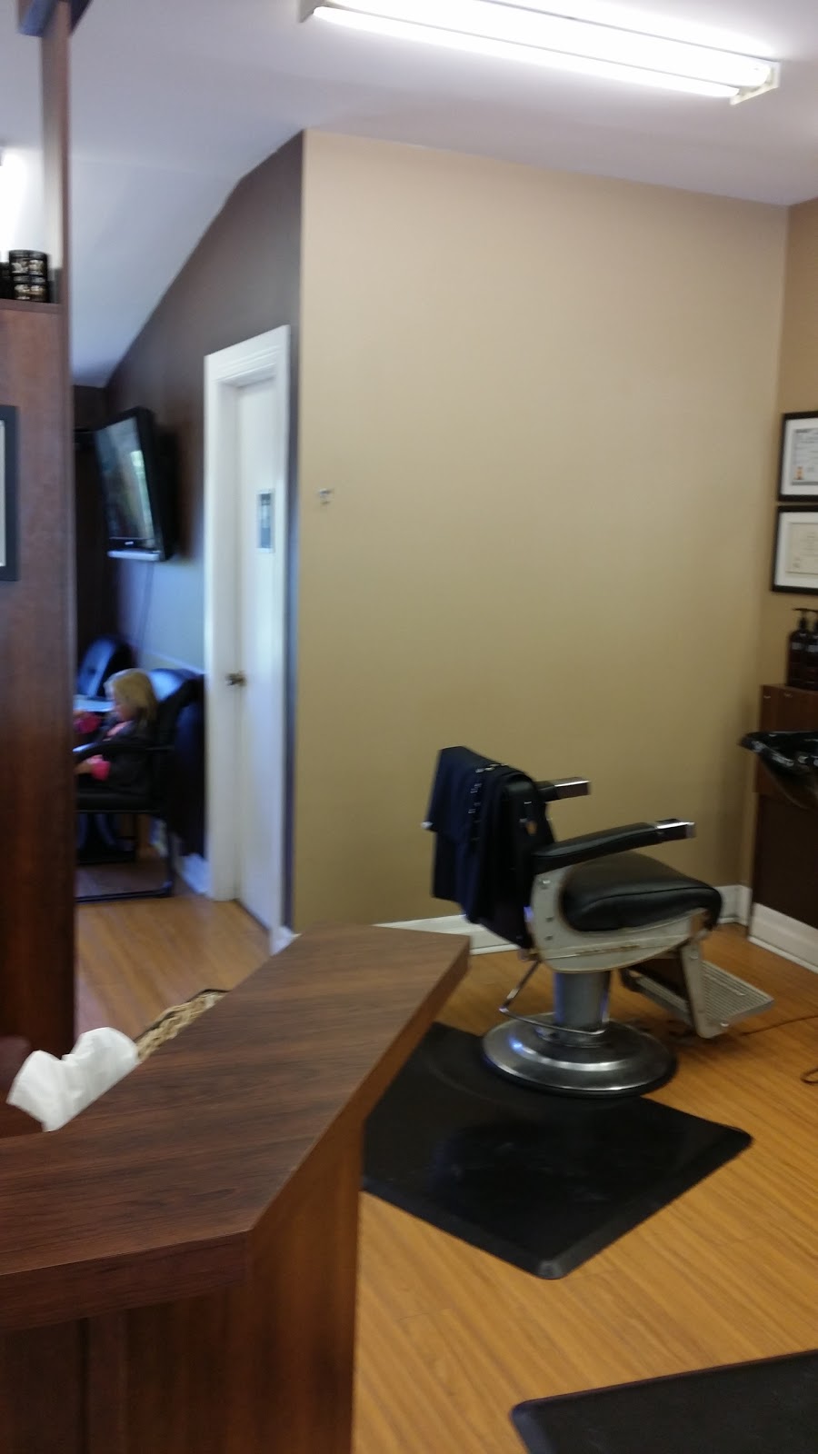 Tonys Barbering | 1129 Bedford Hwy, Bedford, NS B4A 1B9, Canada | Phone: (902) 835-7787
