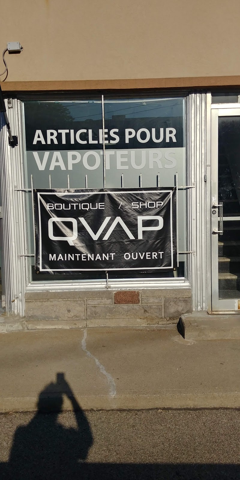 QVAP Articles pour Vapoteurs | 1856 Rue Fleury E, Montréal, QC H2B 1H7, Canada | Phone: (514) 382-7827