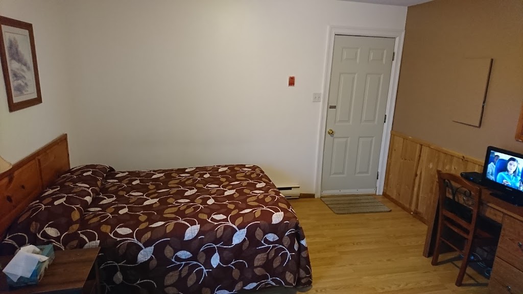 Carbonear Motel | 1 High Rd S, Carbonear, NL A1Y 1A4, Canada | Phone: (709) 596-5662