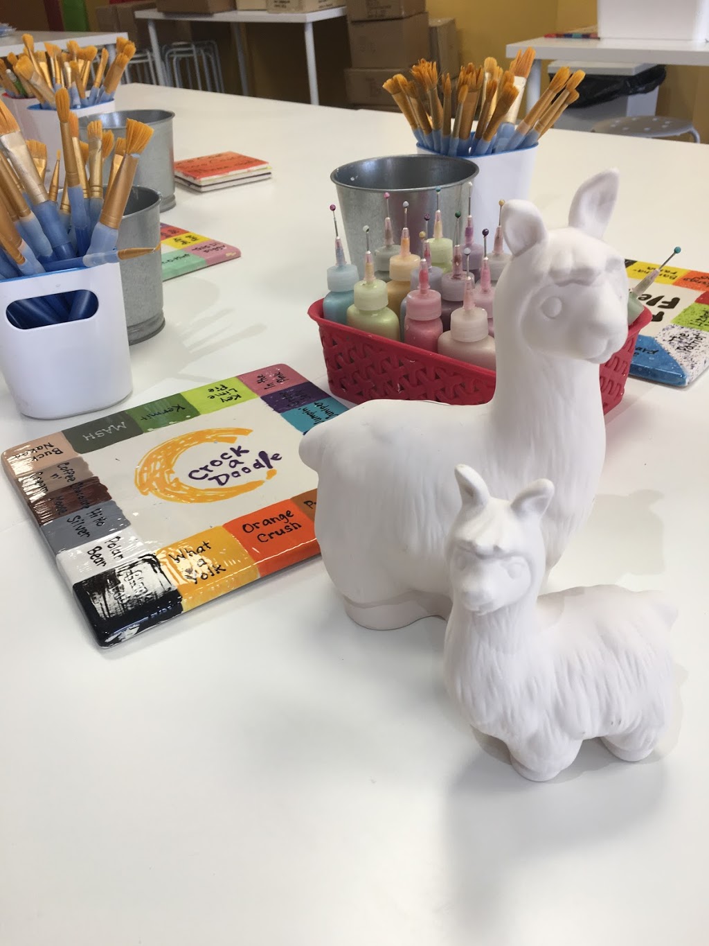 Crock A Doodle Stouffville | 15 Ringwood Dr, Whitchurch-Stouffville, ON L4A 8C1, Canada | Phone: (905) 640-1284