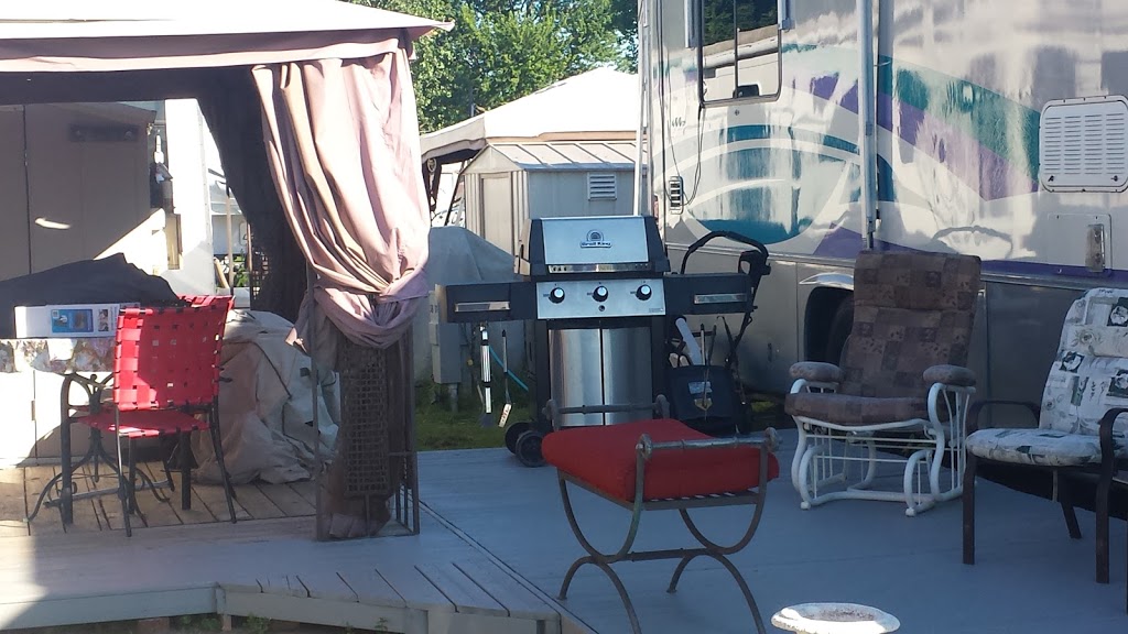 Camping Le Marquis | 1630 Rue Notre-Dame, Saint-Sulpice, QC J5W 3V5, Canada | Phone: (450) 589-5147