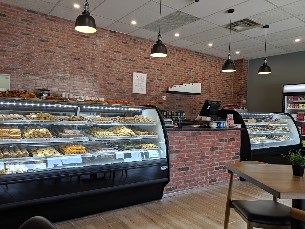 BB Cafe Newmarket | 17335 Yonge St Unit #3, Newmarket, ON L3Y 8Z2, Canada | Phone: (905) 503-7255
