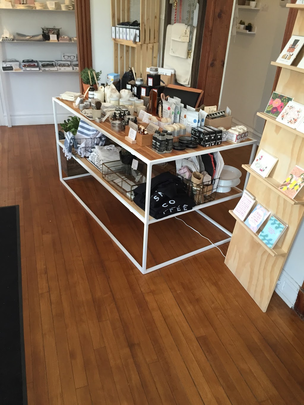 Mikko espresso & boutique - Hudson | 403 Rue Main, Hudson, QC J0P 1H0, Canada | Phone: (450) 202-0708