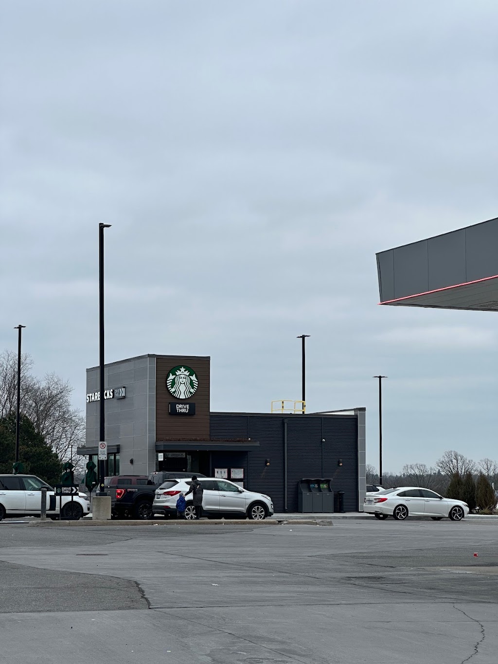 Starbucks | 3745 ON-401, Odessa, ON K0H 2H0, Canada | Phone: (613) 634-2300