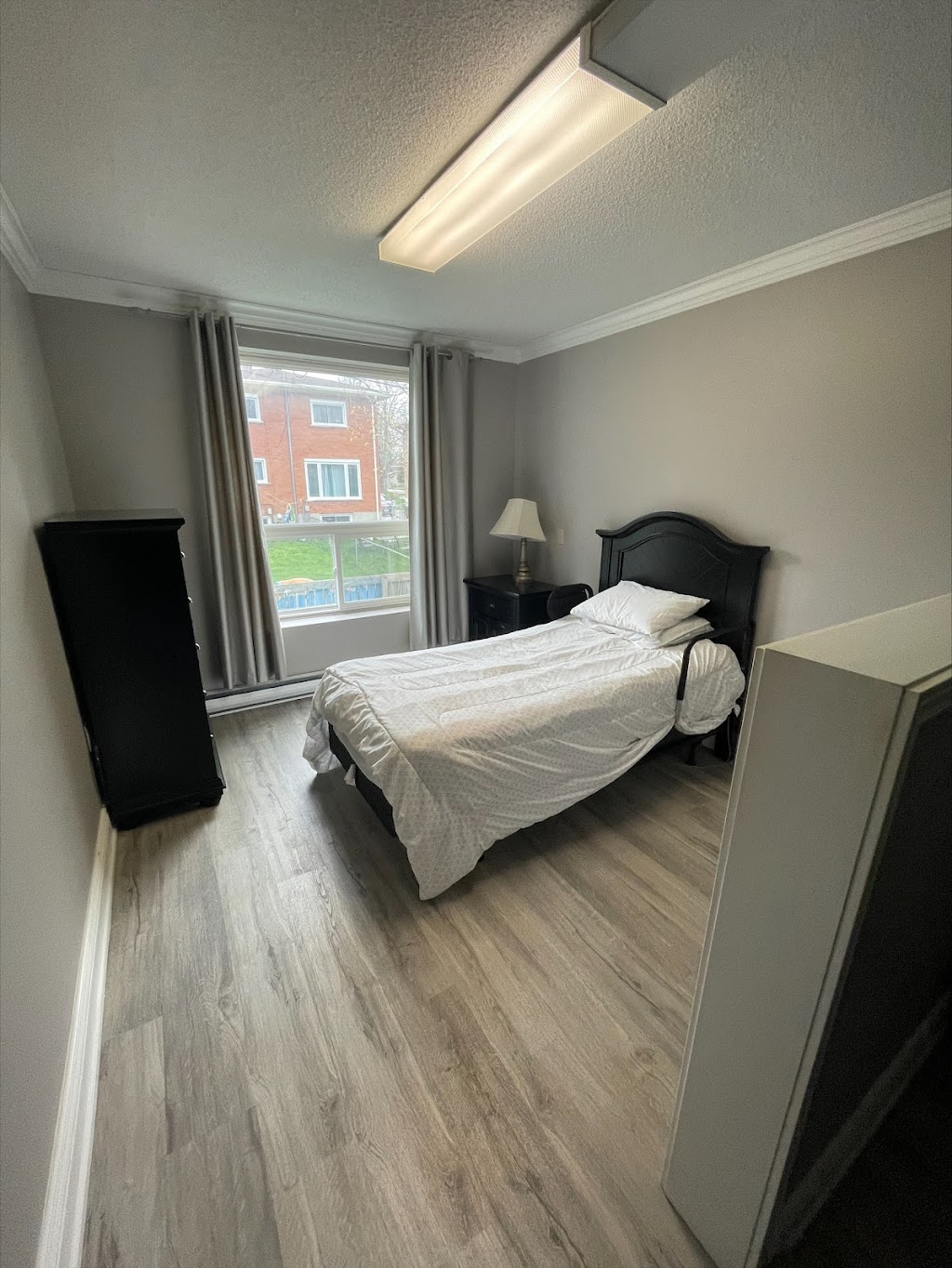 DUNBAR HEIGHTS SENIORS LIVING INC | 611 Dunbar Rd, Cambridge, ON N3H 2T4, Canada | Phone: (855) 334-3233
