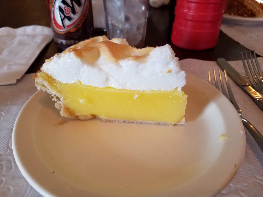 Rays Diner and tavern | 1694 Lake Rd, Youngstown, NY 14174, USA | Phone: (716) 745-3657