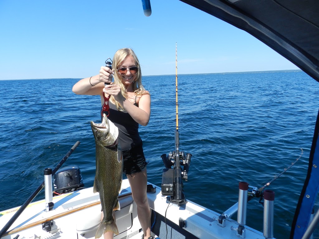 Happy Go Fishing Charters & Bait Shop | 2458 25th Side Rd, Innisfil, ON L9S 2H1, Canada | Phone: (705) 294-2514