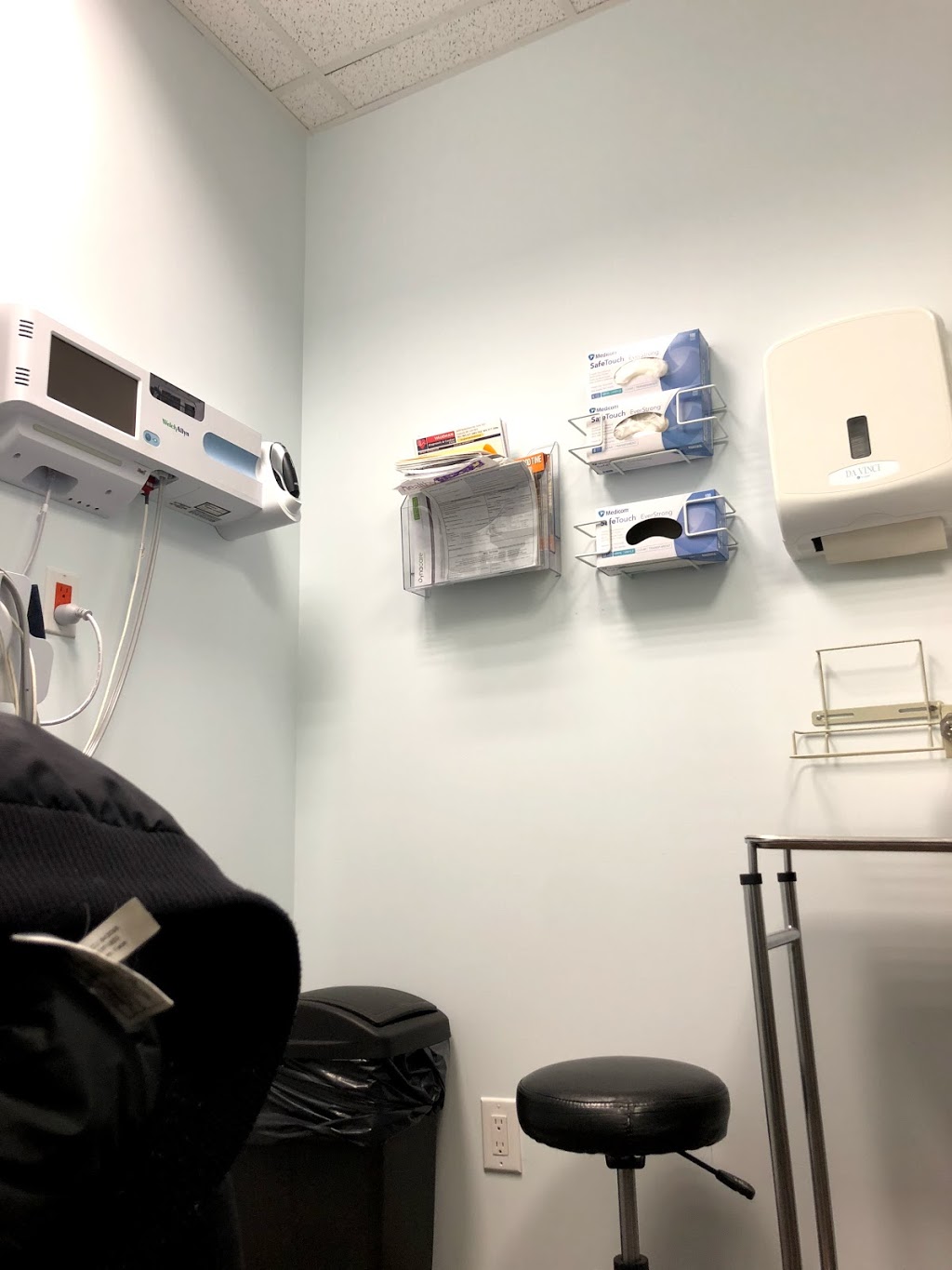 Peace Medical Centre | 9699 Jane St, Maple, ON L6A 3A4, Canada | Phone: (905) 303-1770