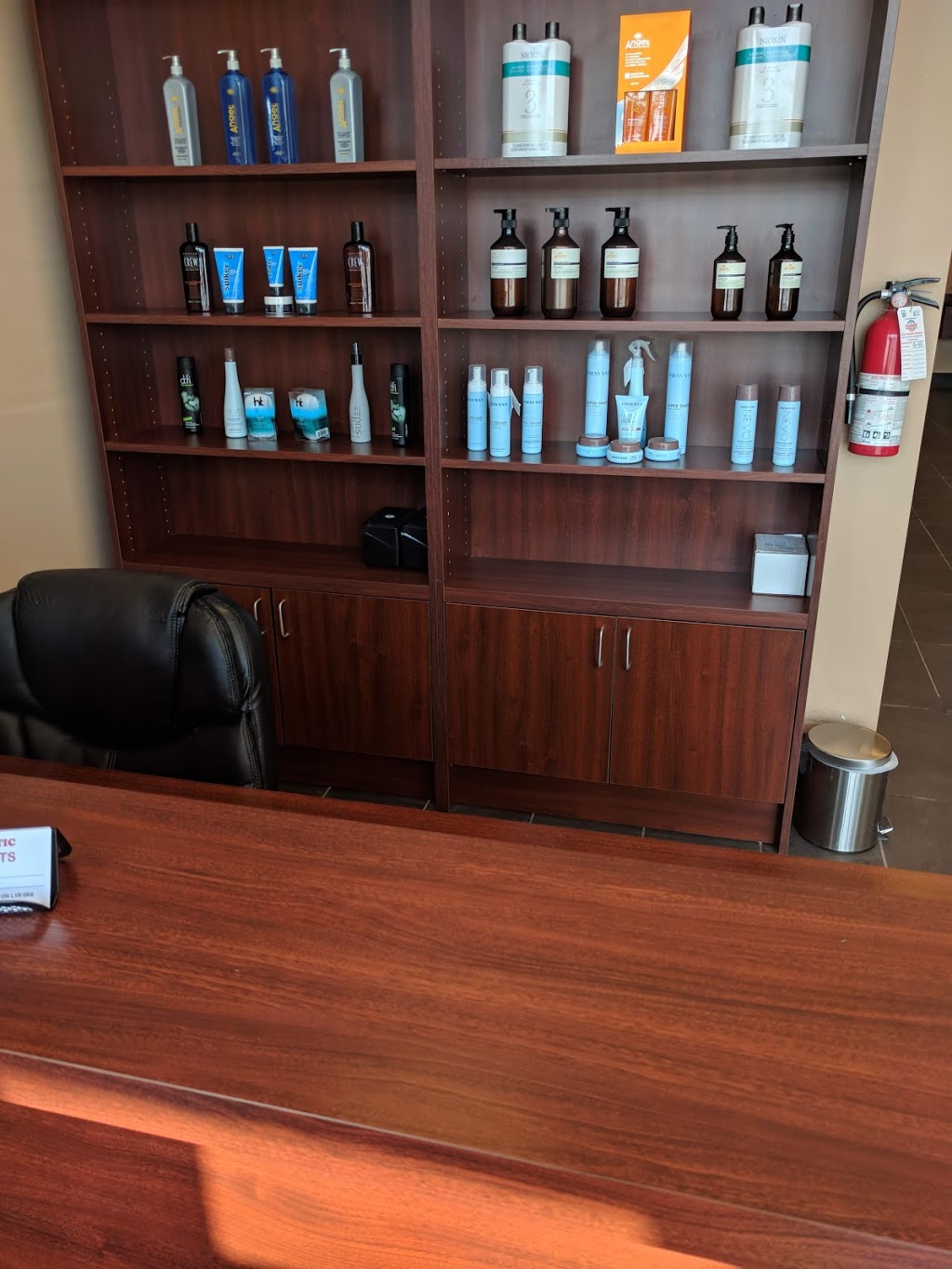 Fantastic Hair Cut | 670 Taunton Rd E, Whitby, ON L1R 0J9, Canada | Phone: (905) 655-5070