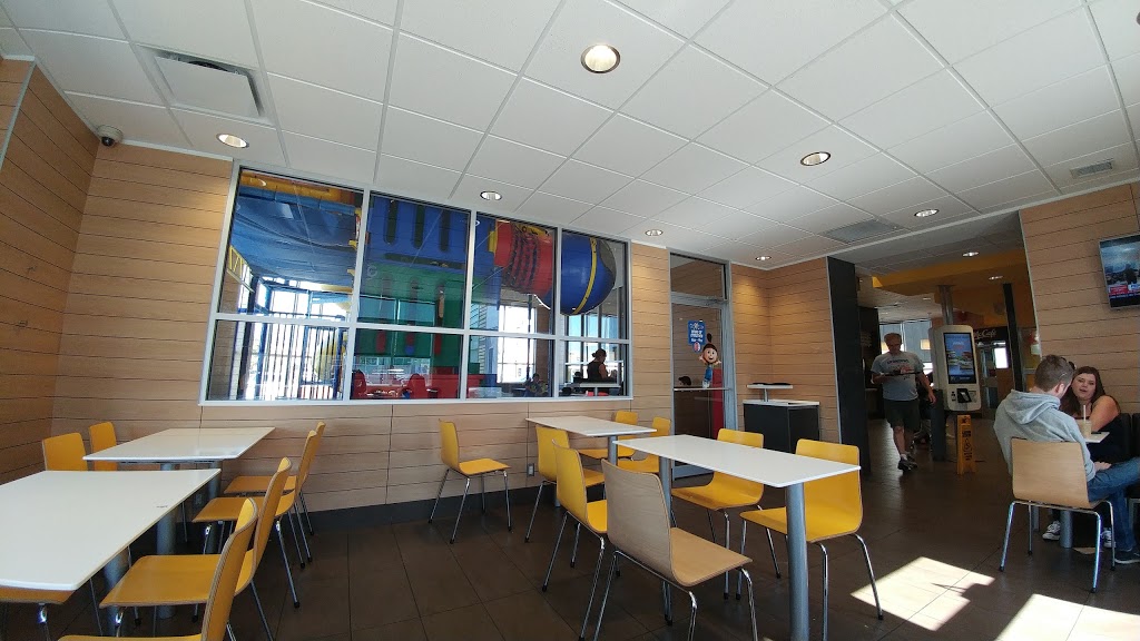 McDonalds | 1440 Ellice Ave, Winnipeg, MB R3G 0G4, Canada | Phone: (204) 949-5123