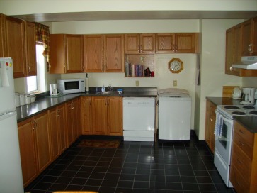 Belmont Court Apartments | 957 Cole Harbour Rd, Dartmouth, NS B2V 2J3, Canada | Phone: (902) 425-5777