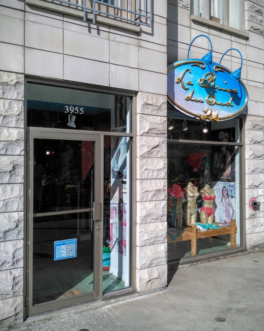 La Brise du Sud - Lingerie et Maillots | 3955 R. Saint-Denis, Montréal, QC H2W 2M4, Canada | Phone: (514) 845-6849