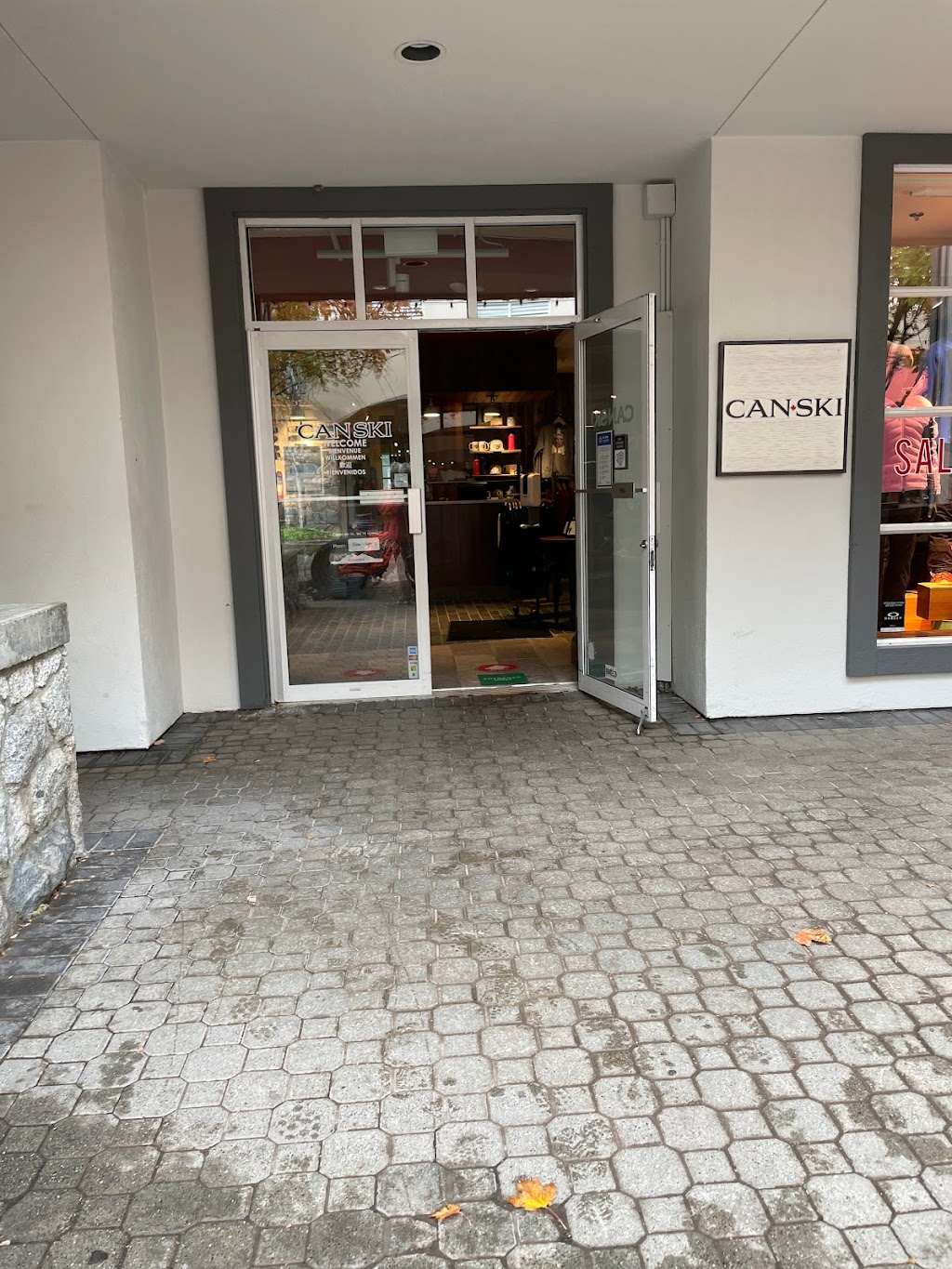 Can-Ski Blackcomb | 4573 Chateau Blvd, Whistler, BC V8E 0Z5, Canada | Phone: (604) 938-7744