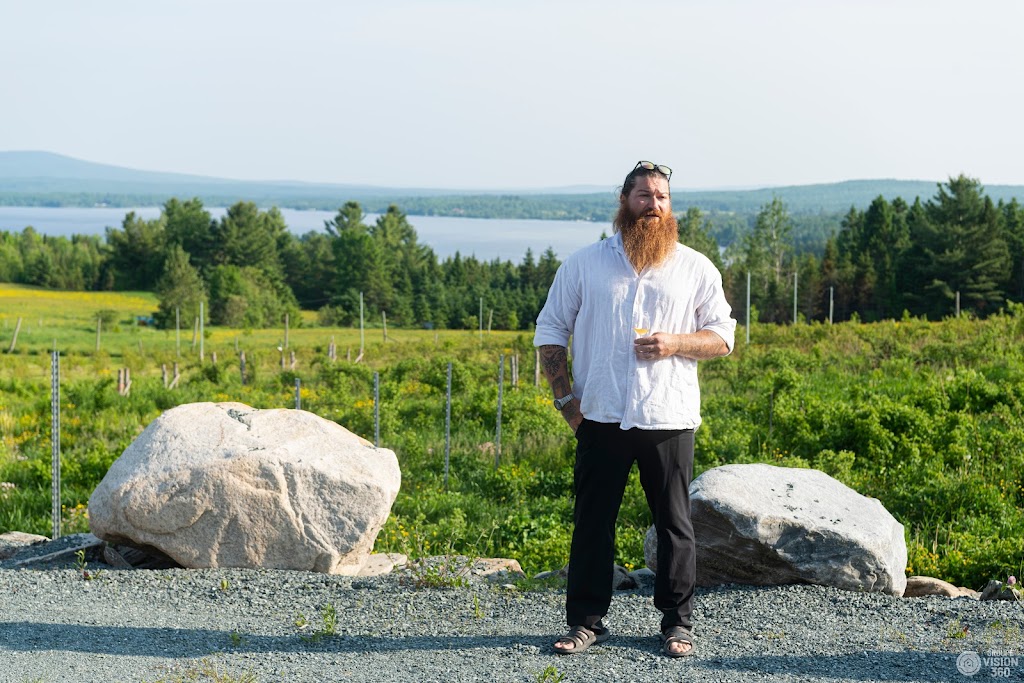 Vignoble & distillerie lincantatrice | 1431 B Rang Centre, Beaulac-Garthby, QC G0Y 1B0, Canada | Phone: (418) 261-8477