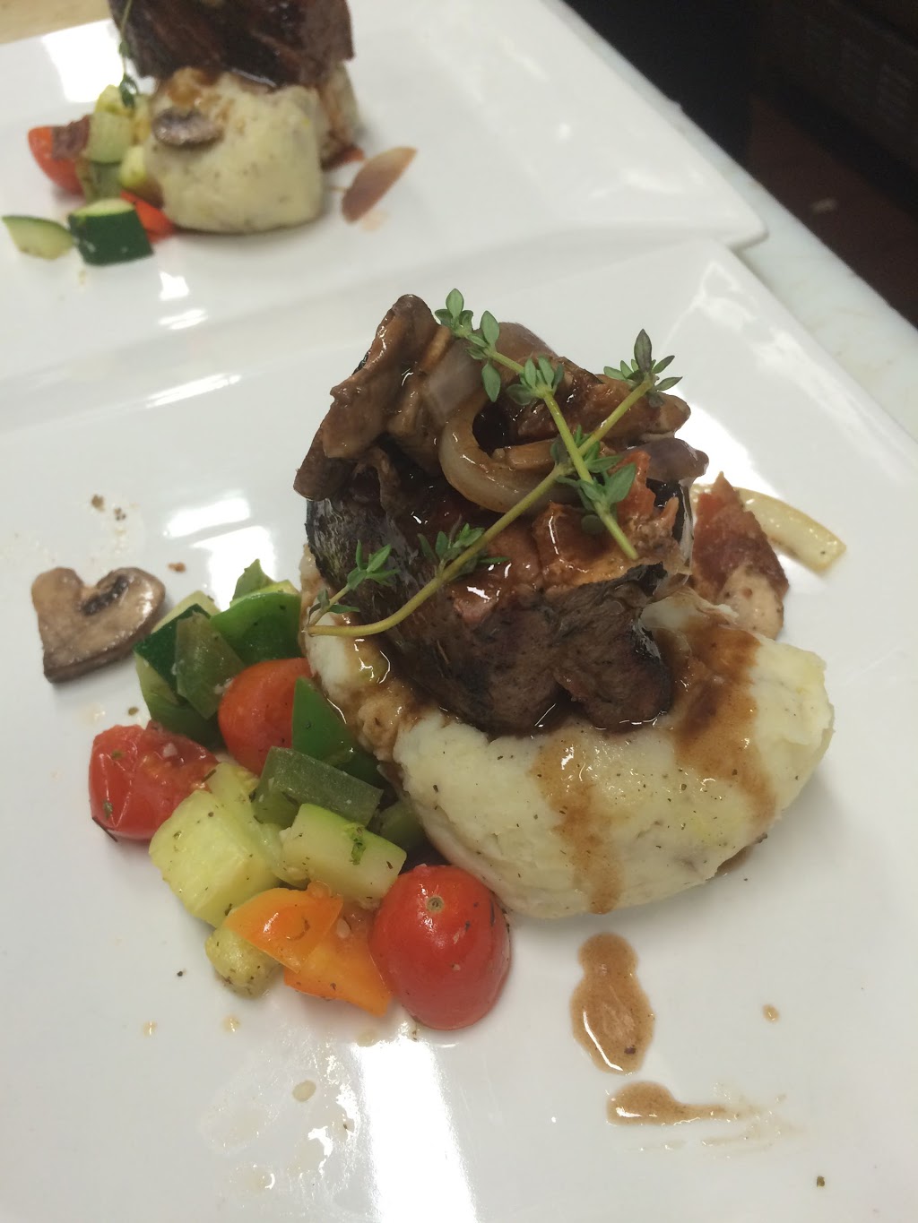 Generations Inn | 717 Lake Park Rd, Carleton Place, ON K7C 3P2, Canada | Phone: (613) 253-5253