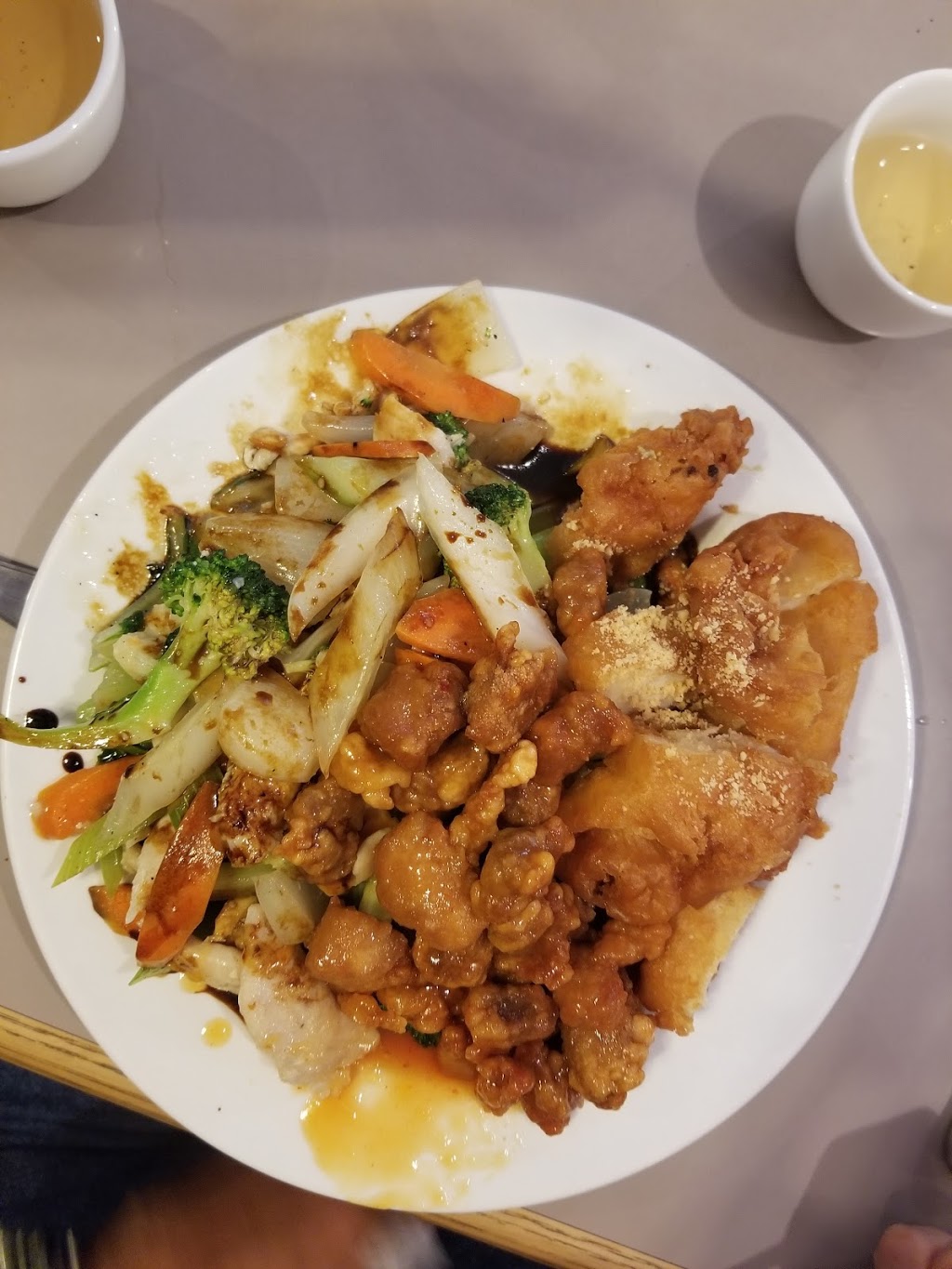 Wings Cafe | 9765 Chemainus Rd #102, Chemainus, BC V0R 1K0, Canada | Phone: (250) 246-3372