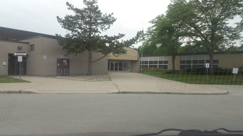 W I Dick Middle School | 351 Highside Dr, Milton, ON L9T 1W8, Canada | Phone: (905) 878-8119
