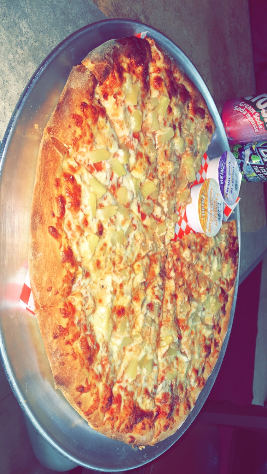 Vincents Red Hot Pizza & Subs | 324 Thorold Rd, Welland, ON L3C 3W6, Canada | Phone: (905) 735-4110