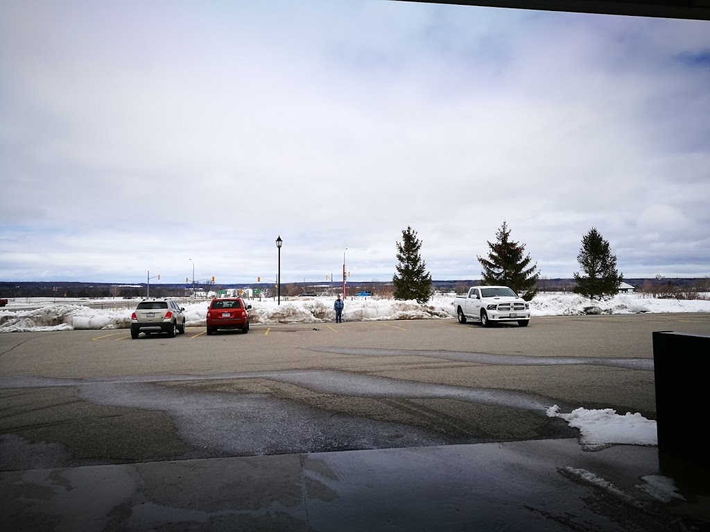 Four Cedars Cafe & Convenience | 1605 George Johnston Rd, Minesing, ON L9X 0V8, Canada | Phone: (705) 735-9484