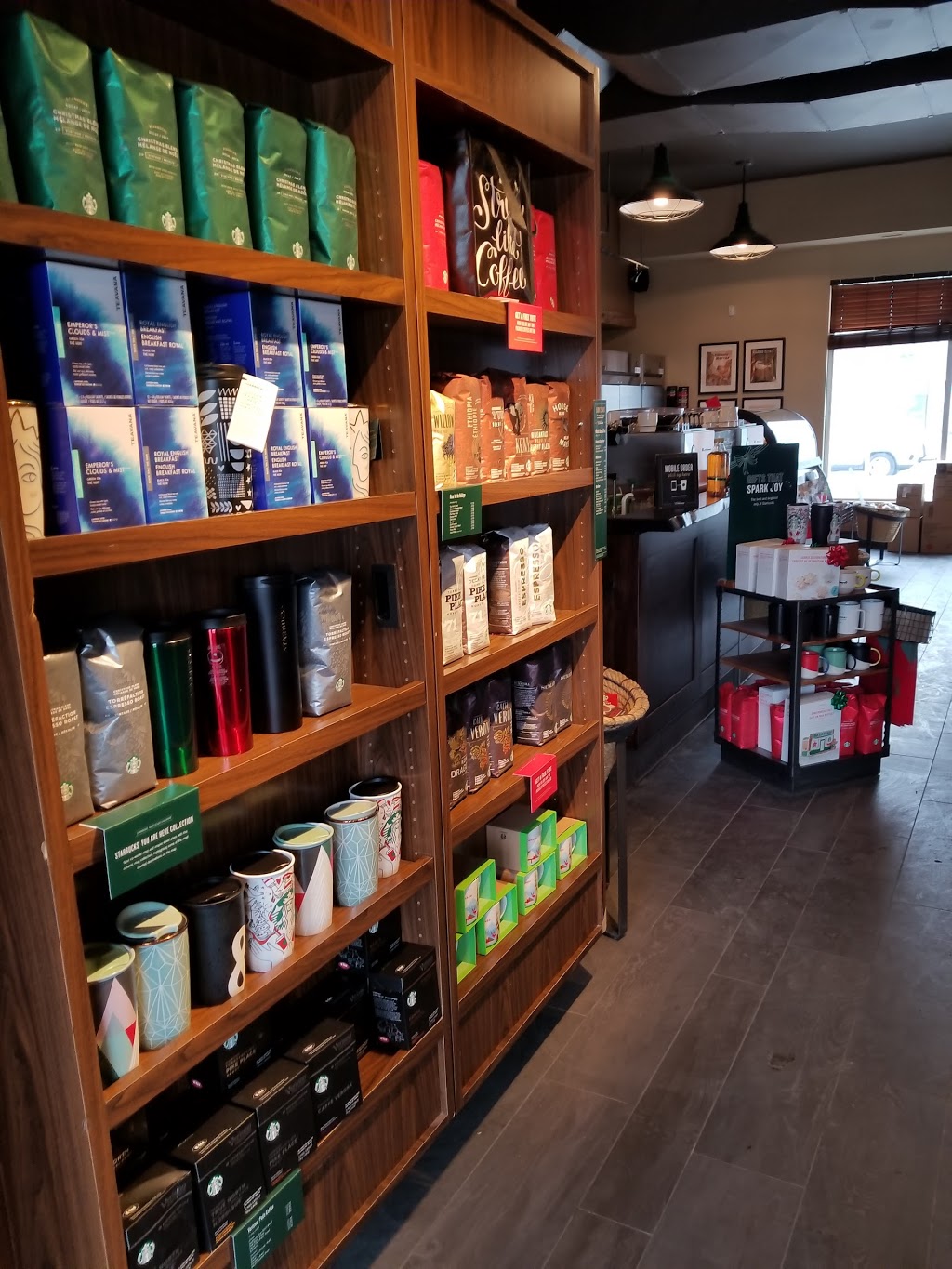 Starbucks | Silverado Shopping Centre, 19369 Sheriff King St, Calgary, AB T2X 0G2, Canada | Phone: (403) 254-2223