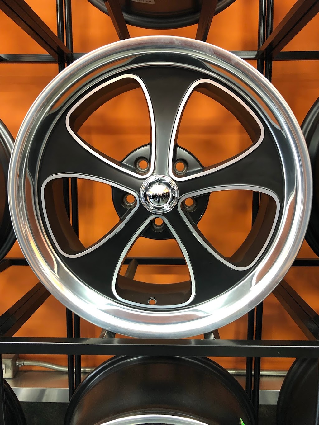 Sipan Tires & Rims | 715 Industrial Ave, Ottawa, ON K1G 0Z1, Canada | Phone: (613) 695-8866