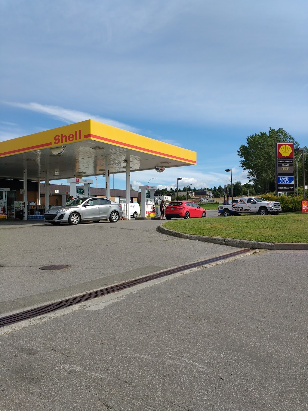 Shell | 745 Avenue de Lestres, Québec, QC G1X 2L9, Canada | Phone: (418) 651-4465