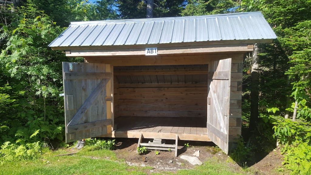 Camping au sommet | 671 Rue Maple, Sutton, QC J0E 2K0, Canada | Phone: (866) 538-2545