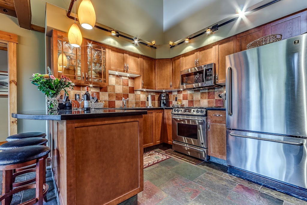 Acer Vacation Rentals Ltd. | 4905 Spearhead Pl, Whistler, BC V0N 1B4, Canada | Phone: (877) 489-7669