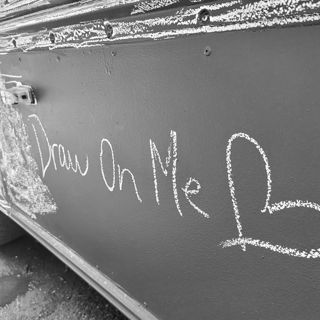 Petit Coeur | 750 32e Avenue, Lachine, QC H8T 3R9, Canada | Phone: (514) 627-7292