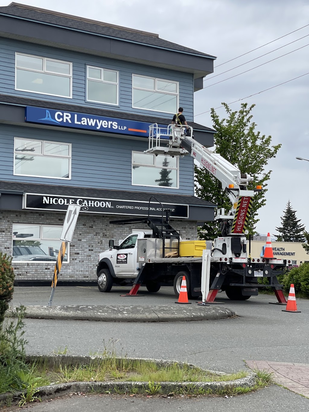 Hi-Lite Signs | 1586 Anderton Rd, Comox, BC V9N 7Z8, Canada | Phone: (250) 871-4421