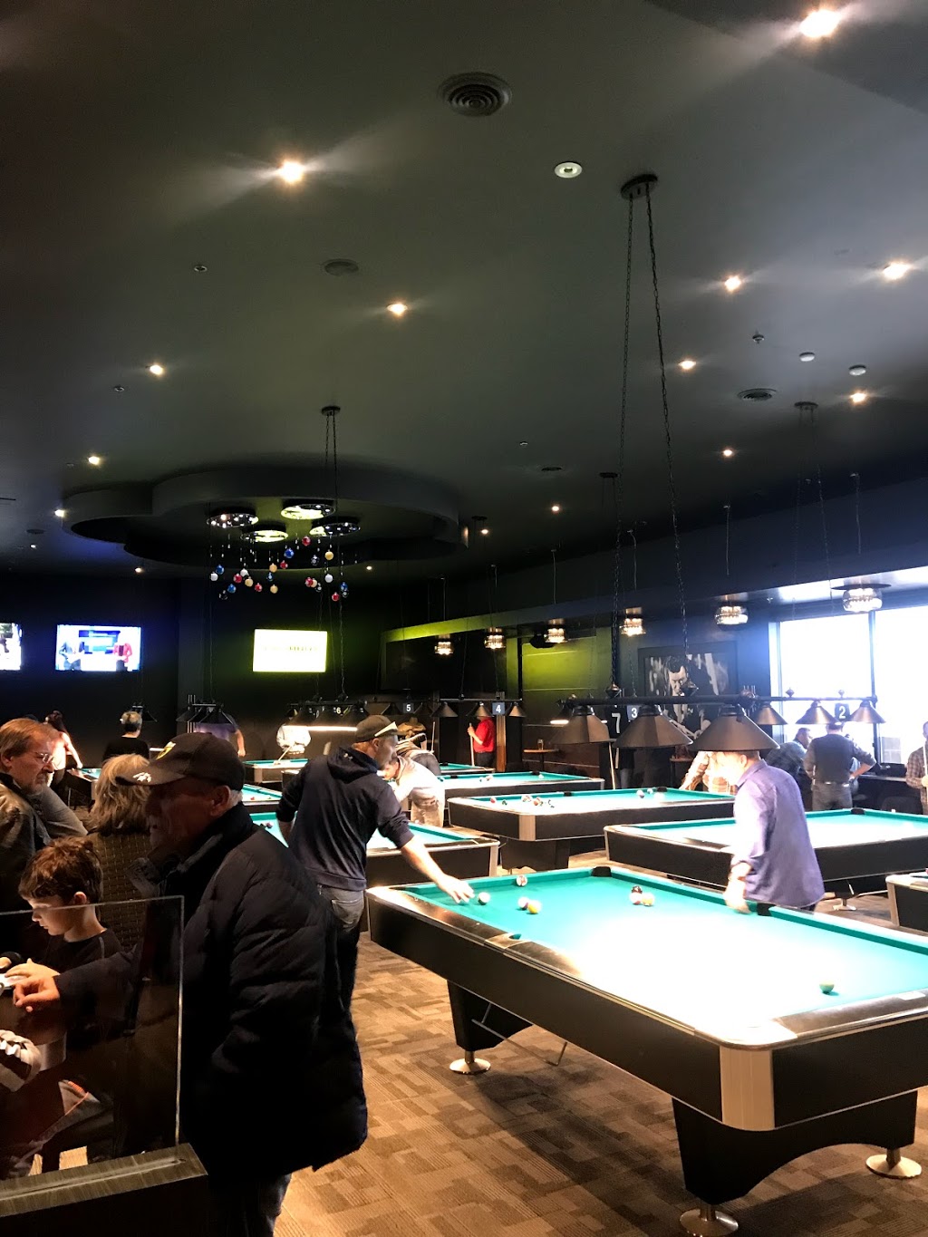 Chicago Pub & Billards | 1 Hespeler Rd, Cambridge, ON N1R 8L4, Canada | Phone: (519) 621-2222