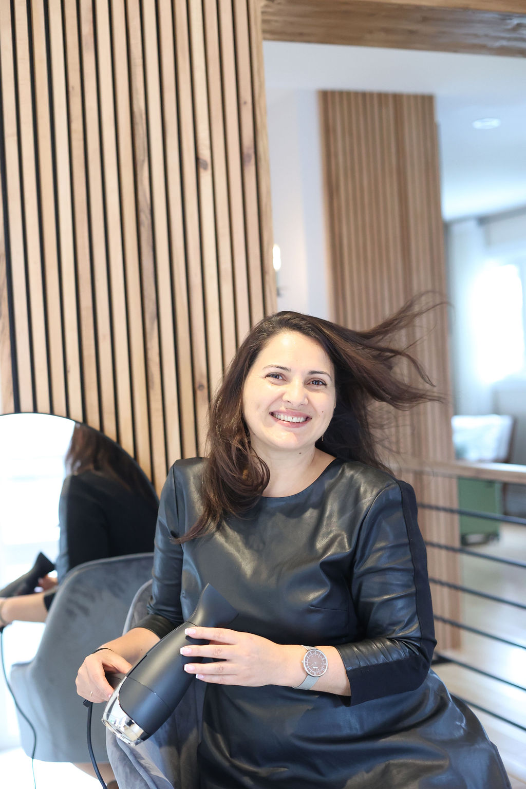 Salon de Coiffure Fabreville Bonjour Beauté | 1172 40e Av, Laval, QC H7R 4X8, Canada | Phone: (514) 564-5070