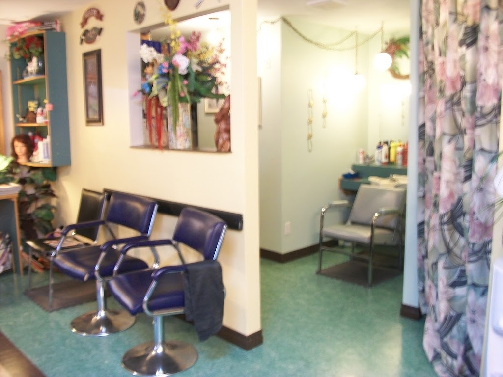 Coombs Hair Studio | 2345 Alberni Hwy #4, Parksville, BC V0R 1M0, Canada | Phone: (250) 951-9840