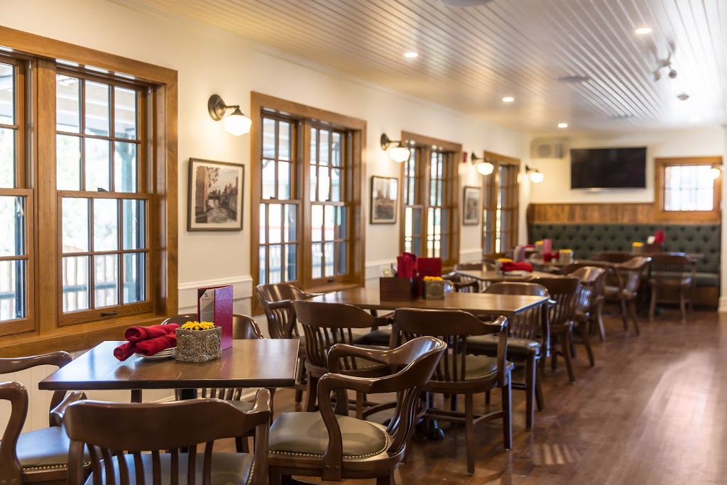 The Opinicon | 1697 Chaffeys Lock Rd, Elgin, ON K0G 1E0, Canada | Phone: (613) 359-5233