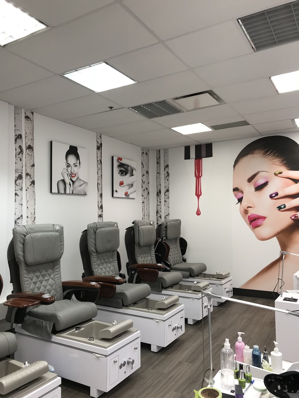 Regal Nails, Salon & Spa | 1001 Rue des Migrateurs, Lachenaie, QC J6V 0A8, Canada | Phone: (450) 657-9545