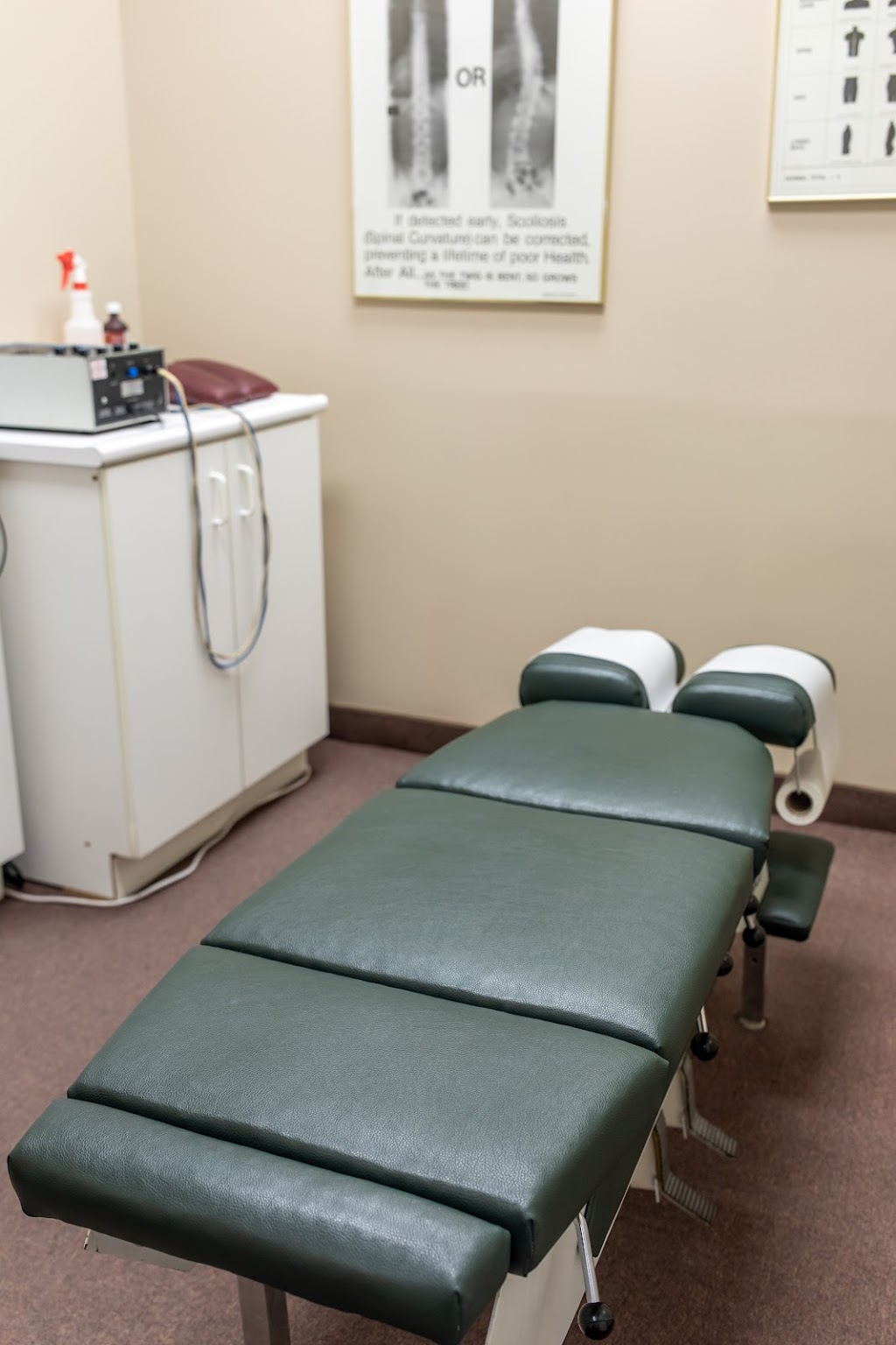 Young Chiropractic | 1 Mintleaf Gate Unit 10, Markham, ON L3P 5X4, Canada | Phone: (905) 904-2379