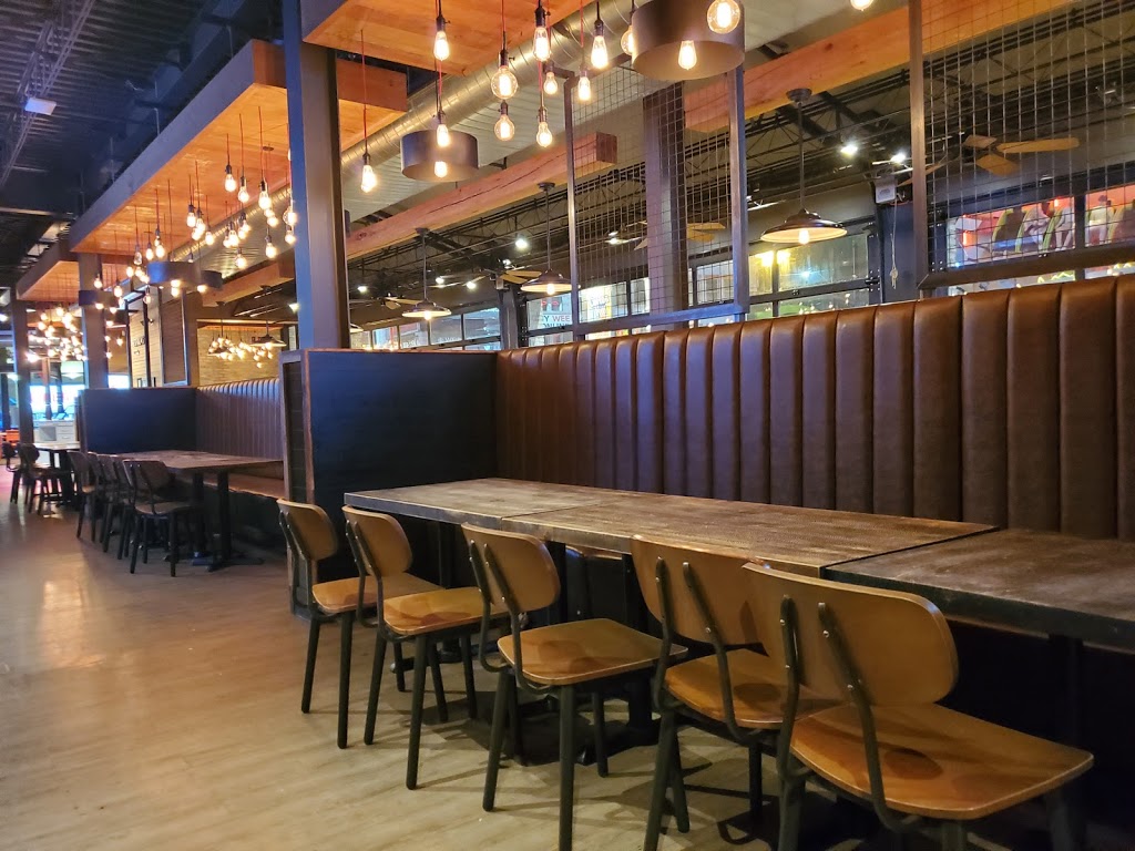 Kelseys Original Roadhouse | 4960 Clifton Hill, Niagara Falls, ON L2G 3N4, Canada | Phone: (905) 353-0051