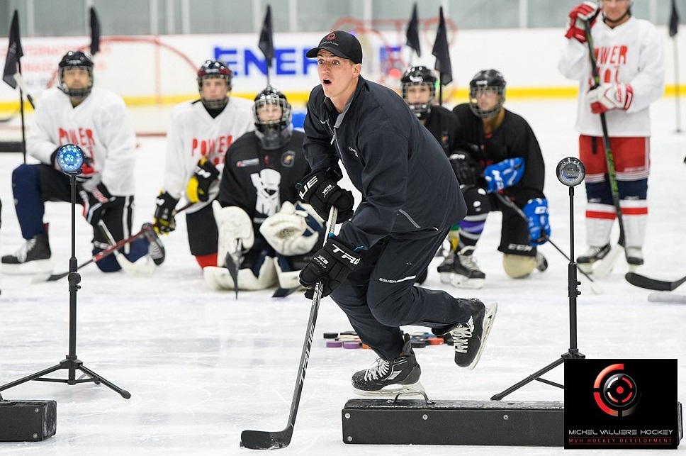 École de hockey Michel Vallière | Place Bell, 1950 Rue Claude-Gagné, Laval, QC H7N 0E4, Canada | Phone: (514) 794-7825