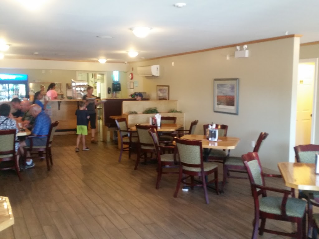 The Railway Diner | 2799 NB-114, Hillsborough, NB E4H 2X4, Canada | Phone: (506) 203-1488
