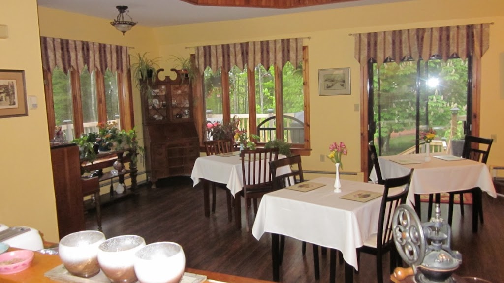 Chestnut Lane Bed and Breakfast | 20493 PE-2, New Glasgow, PE C0A 1N0, Canada | Phone: (902) 964-2007
