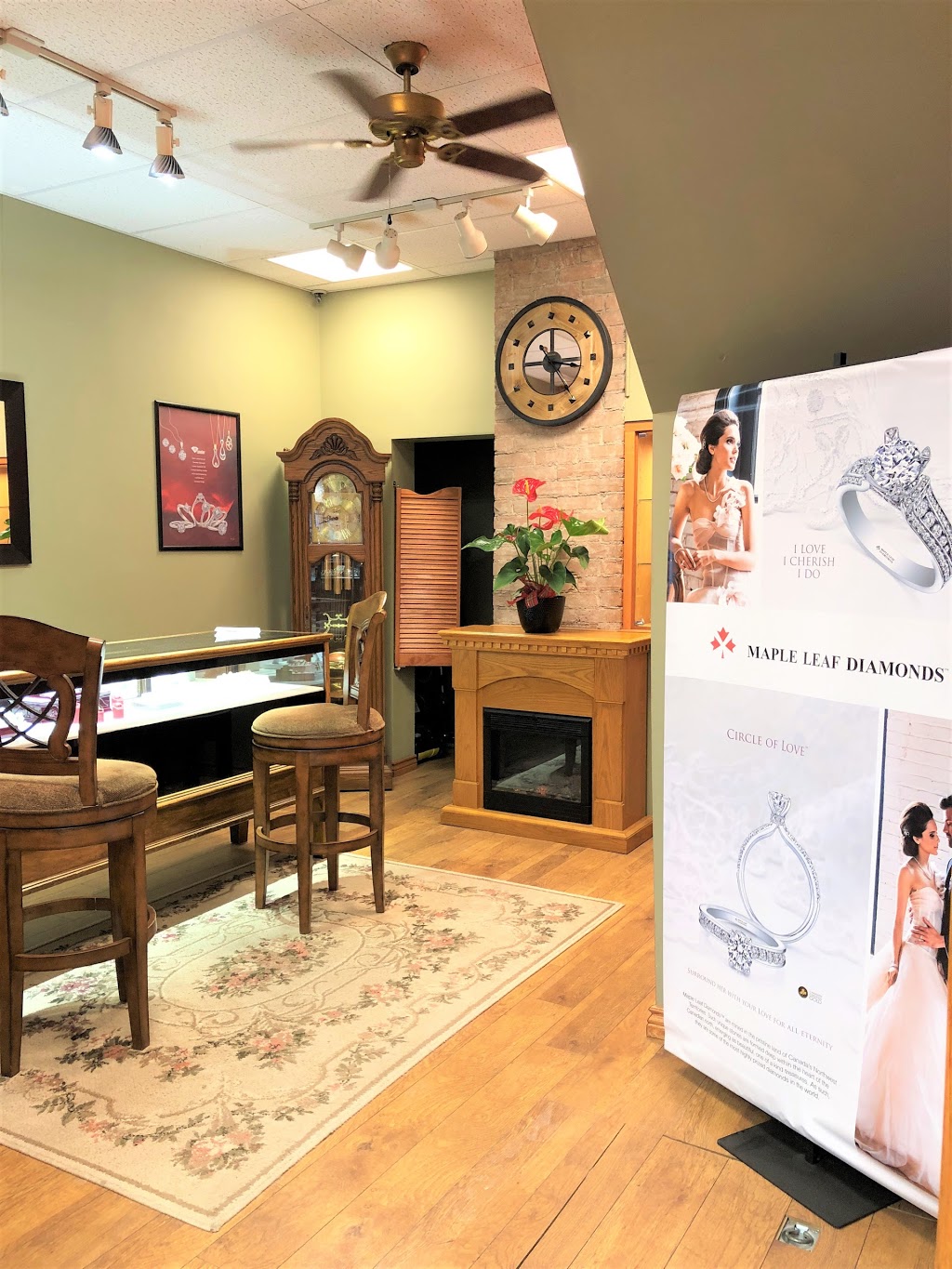 Woodstock Jewellers | 501 Dundas St, Woodstock, ON N4S 1C3, Canada | Phone: (519) 290-3340